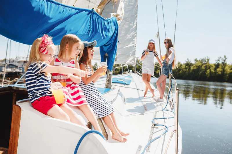 children board sea yacht 155003 4850