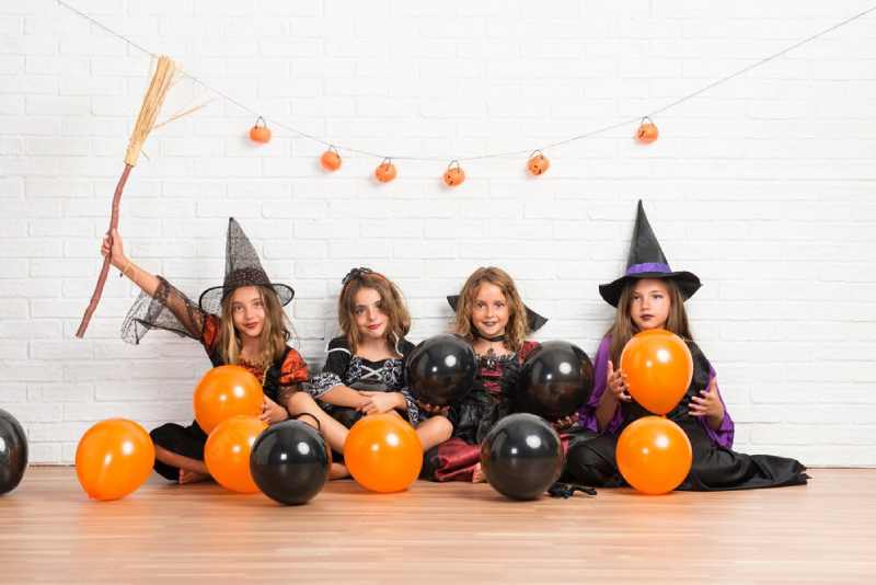 group friends with costumes vampires witches halloween holidays 1368 19310 1